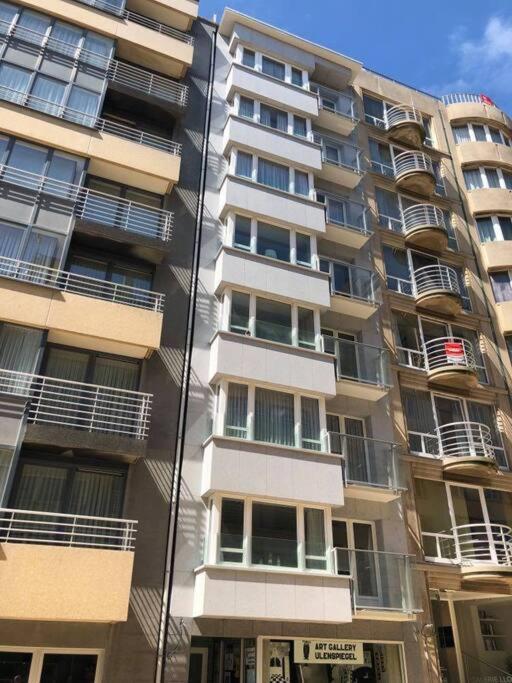 Modern Apartment At 2 Steps From Beach Ostende Exterior foto